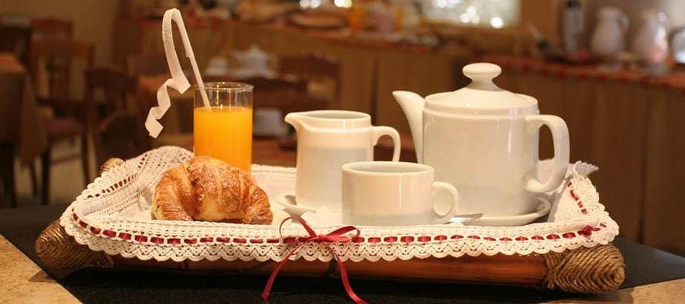 Ritz Hotel 3*